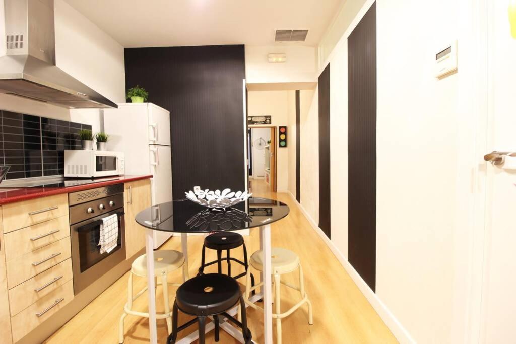 Centrico Apartamento Estilo Pop-Art By Batuecas Мадрид Екстер'єр фото